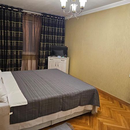 Bulevardul Dacia 18 Chişinău Esterno foto